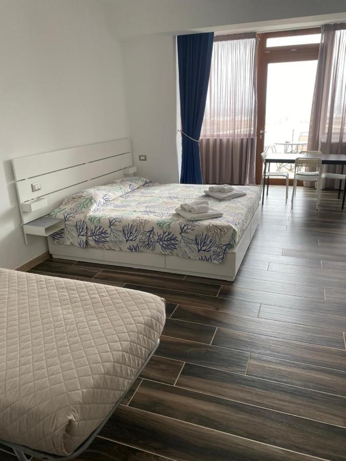Manfredi Sea Room فيستَ المظهر الخارجي الصورة